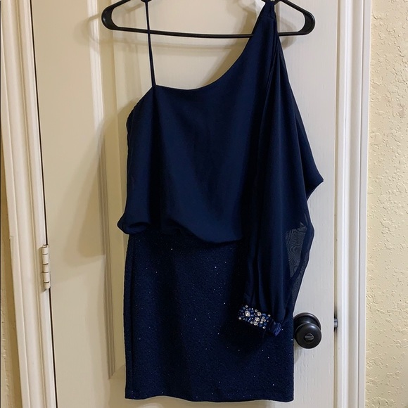 Dress - Picture 1 of 5